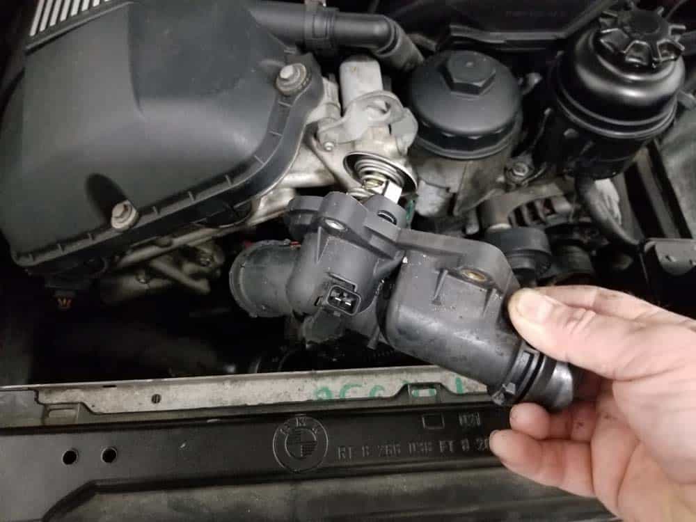 See U3184 repair manual